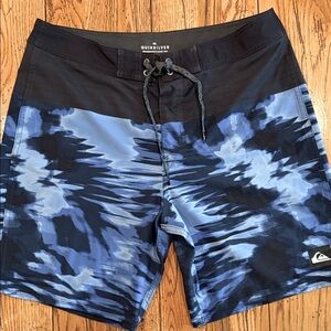 Quick Silver Board Shorts SZ 34”